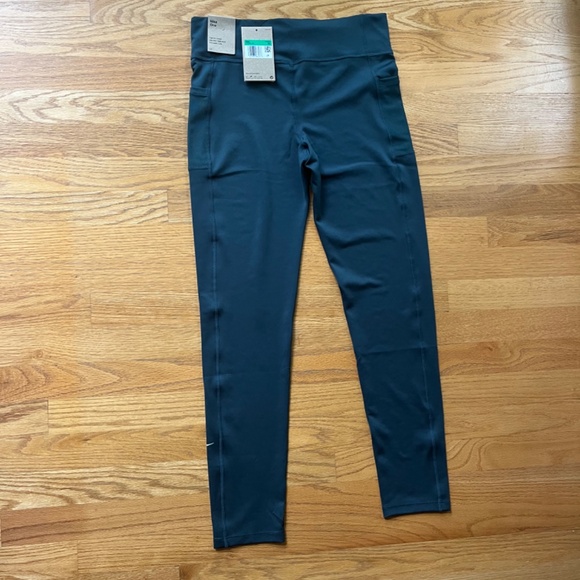 NIKE one dry-fit big kids leggings - Picture 2 of 4